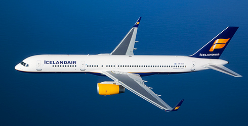 icelandair-boeing-757-in-flight